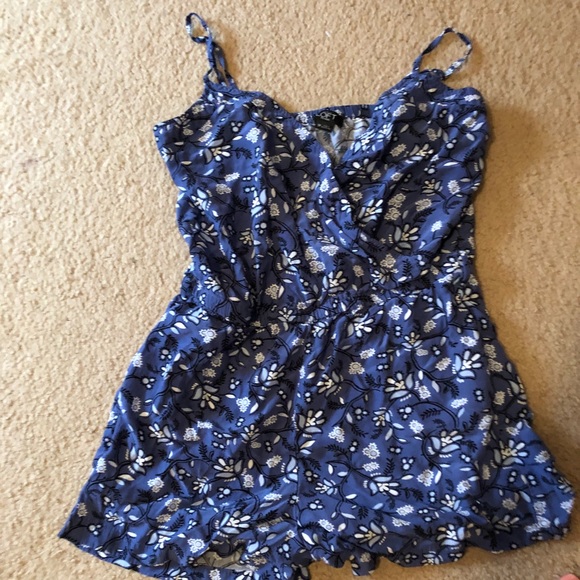 Floral blue romper by LOFT - Picture 2 of 2